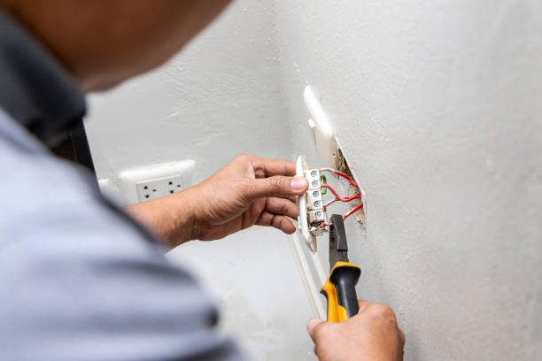 Best Licensed Electrician  in Cedar Bluff, VA